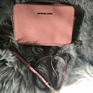 Authentic Michael Kors purse!